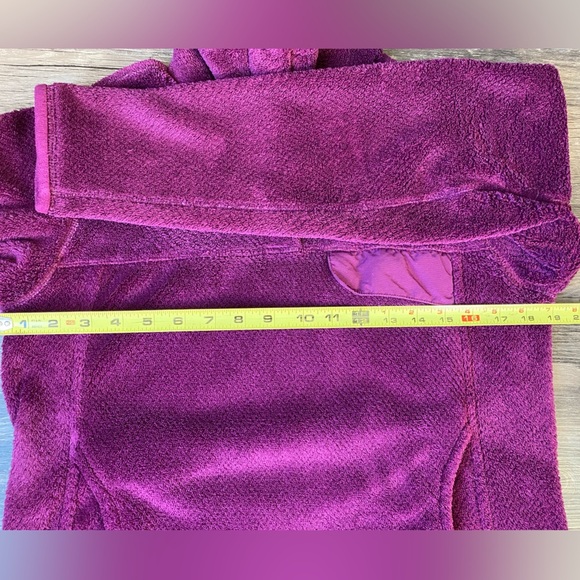 Patagonia Women's Purple Re-Tool Snap-T Fleece Pullover Sweater Size M - Picture 4 of 9